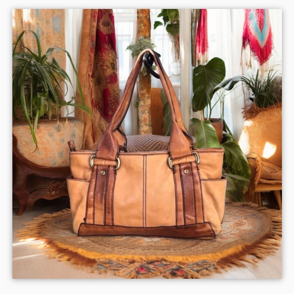 Gorgeous M-L Fossil purse -room with amazing cognac tan distress leather EUC​​​